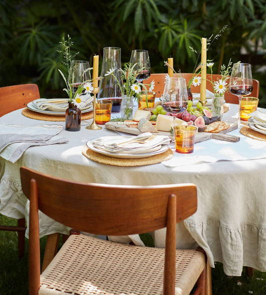 Elevate Your Summer Dining: Linen Tips for Restaurants and Hotels